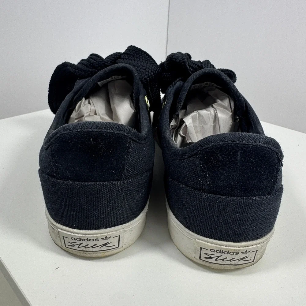 adidas Sleek Low Sneaker Womens Size 7 Black‎ Ribbon Bow Gold Badge FV0741
